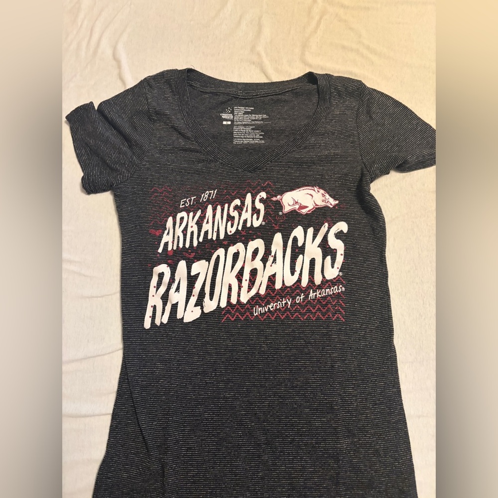 Arkansas Razorbacks Graphic Tee - Dark Heather with White & Red Print